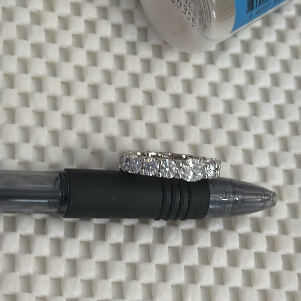 14 kt white gold natural and one lab oval diamond size 6.5 ring